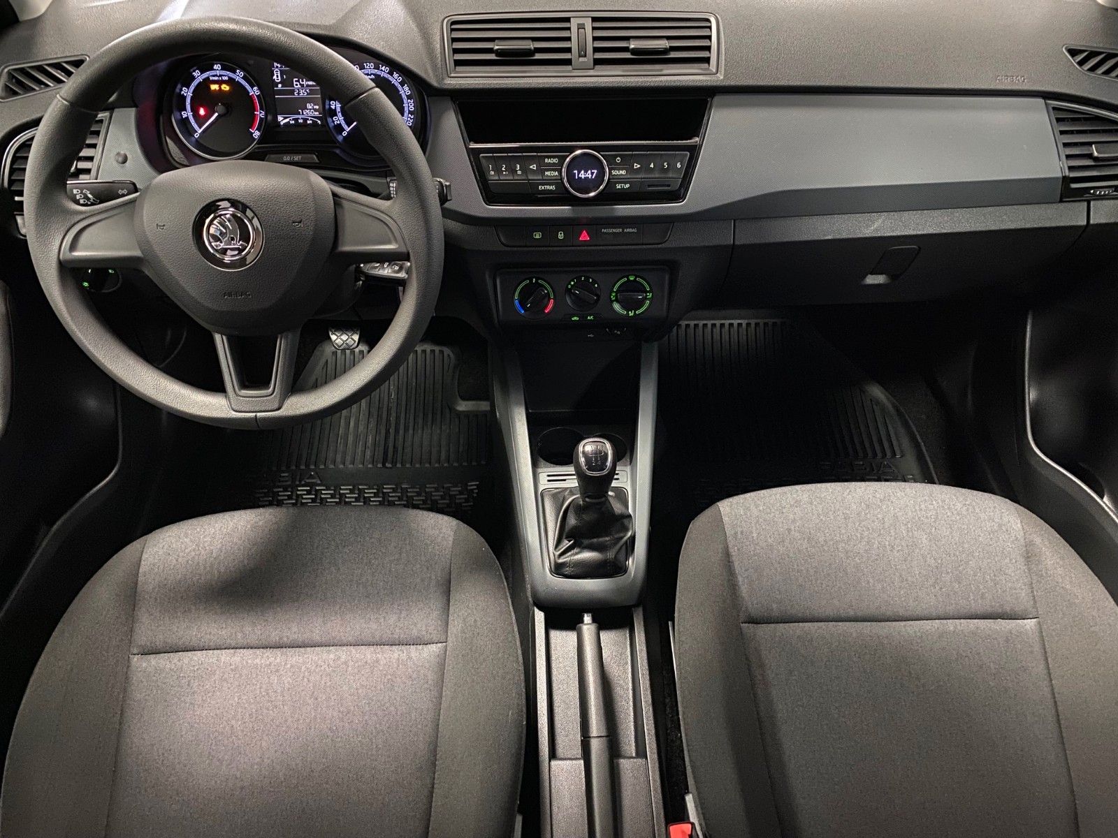 Fahrzeugabbildung SKODA Fabia 1.0 TSI Active Combi+KLIMA+GARANTIE+PDC+BC