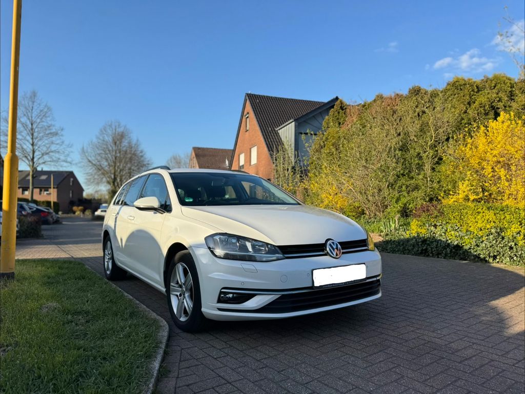 Image of Volkswagen Golf