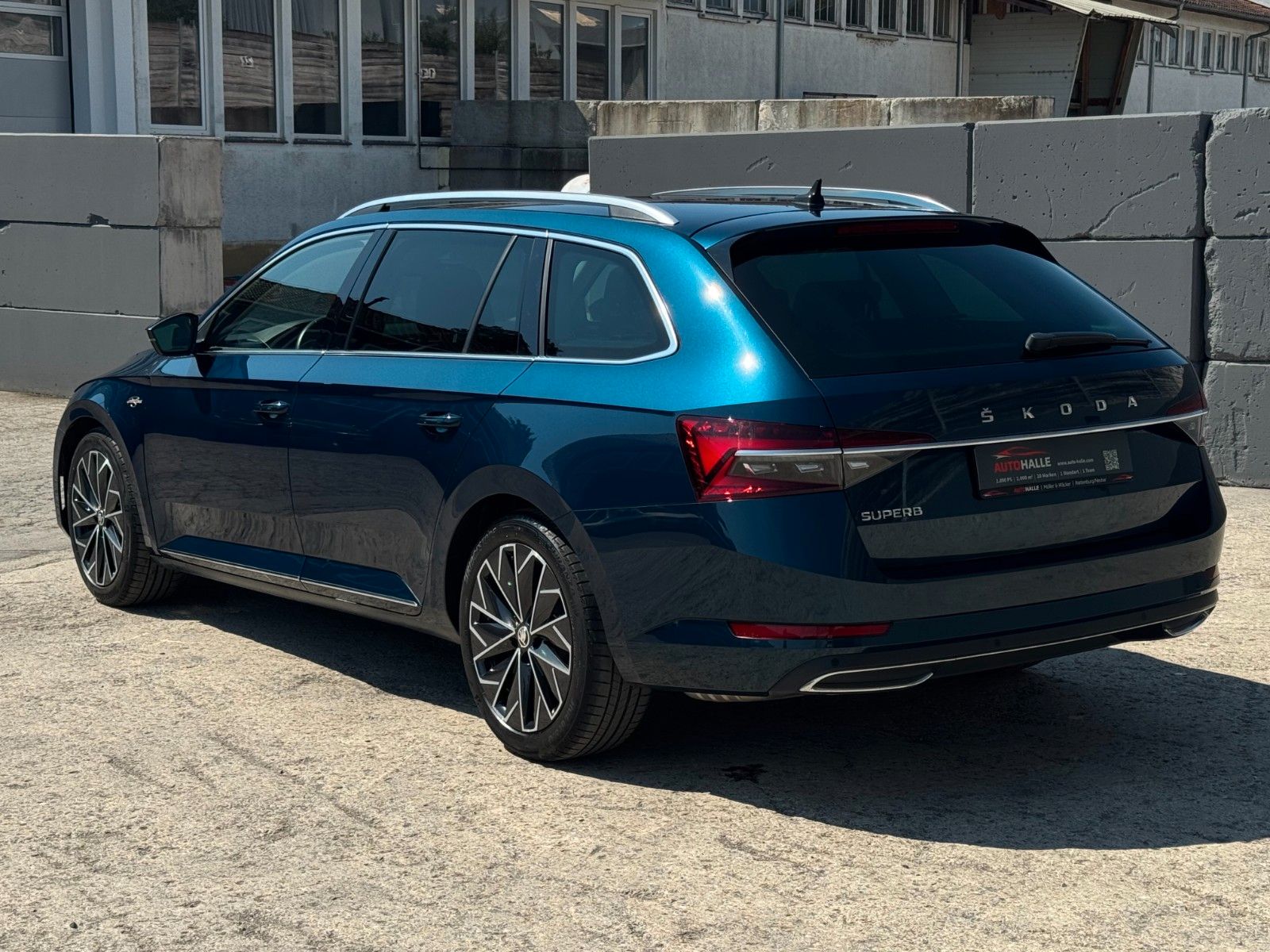 Fahrzeugabbildung SKODA Superb 2.0 TSI L&K Canton Pano Mem. ACC AHK LED