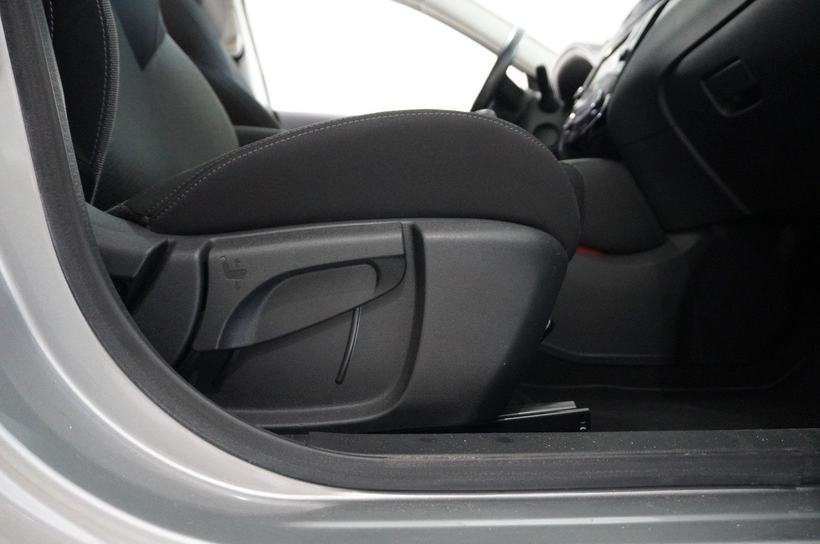 Fahrzeugabbildung Nissan Qashqai 1.5 DCI N-CONNECTA NAVI/LED/360°/PANO.