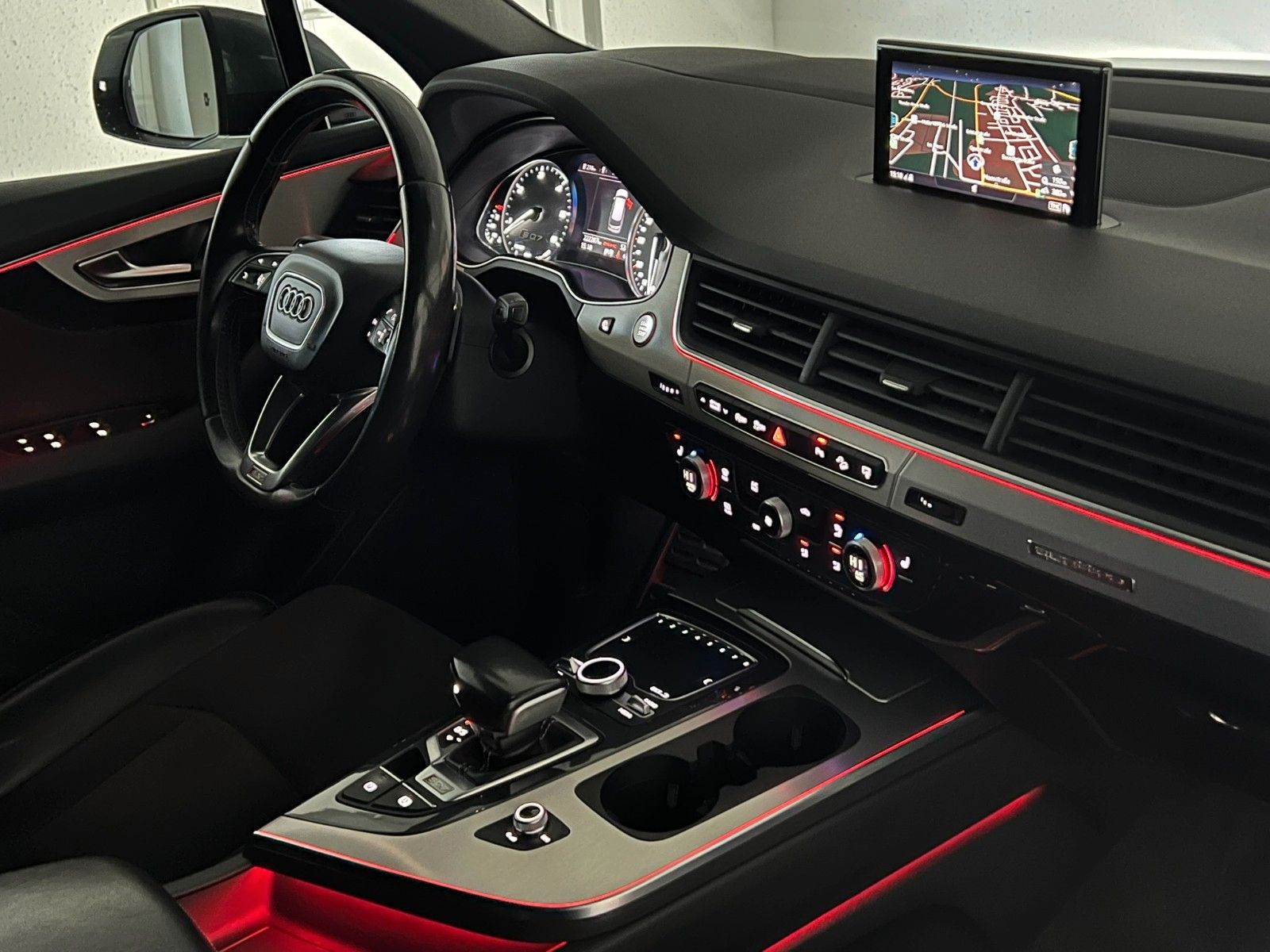 Fahrzeugabbildung Audi SQ7 4.0 TDI Quattro/MATRIX/HuD/ACC/AHK/AMBI+