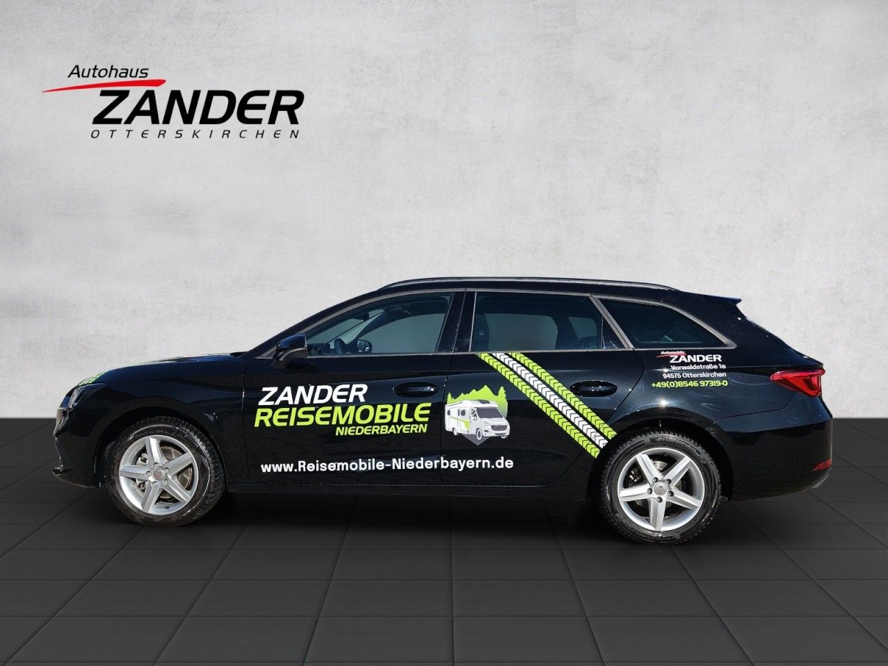 Fahrzeugabbildung SEAT Leon Sportstourer eTSI DSG Style Sitzheizung