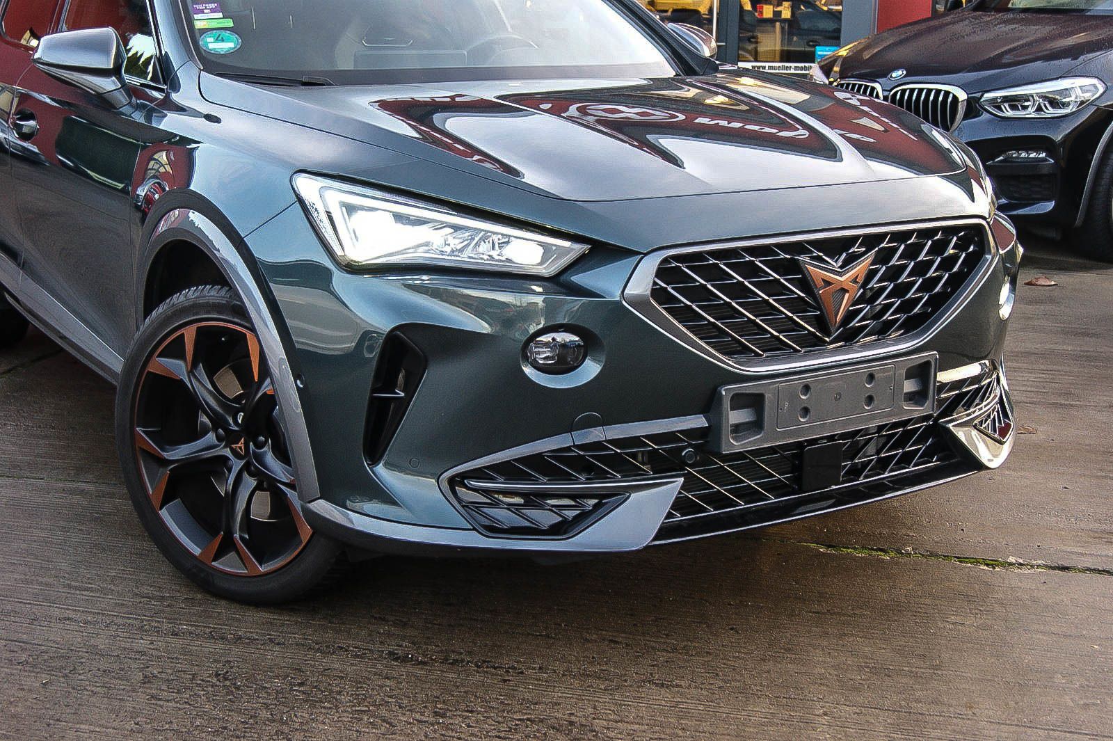 Fahrzeugabbildung CUPRA Formentor VZ 2.0i DSG DARK CAMOUFLAGE COPPER ACC
