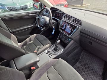Volkswagen Tiguan - 11