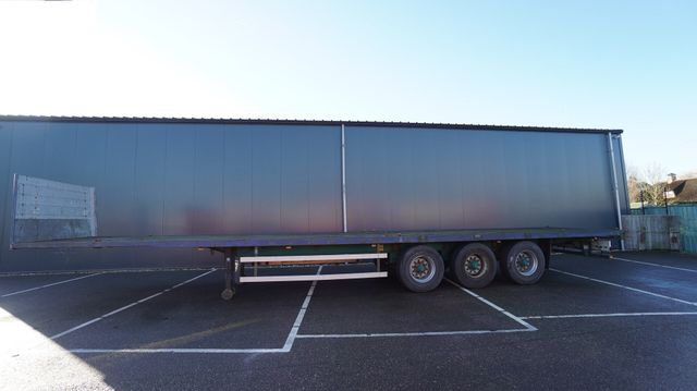 Groenewegen 3 AXLE FLATBED WITH TWISTLOCKS