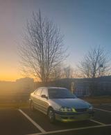 Toyota Avensis 1.8 linea terra  - Toyota Avensis mit Schiebedach