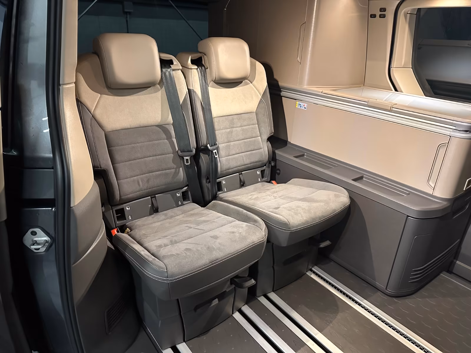 Volkswagen T7 California Coast eHybrid 4MOTION*el.TÜRE*AHK*