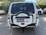 Mitsubishi Pajero 3.2 DI-D Edition 30 AUT/AHK/SD/KAM/7 Si - Mitsubishi Pajero mit Diesel-Antrieb