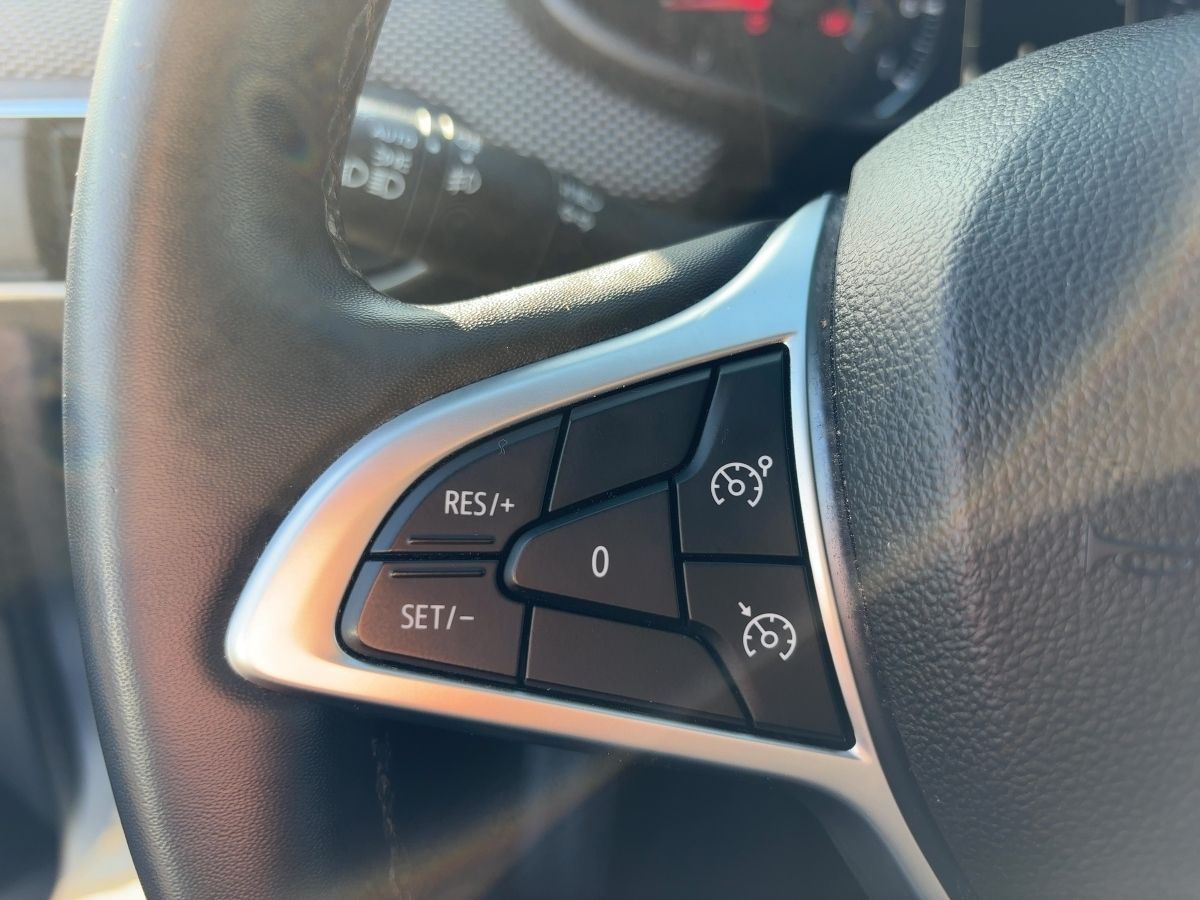 Fahrzeugabbildung Dacia Sandero Comfort TCe 90 Klimaaut.