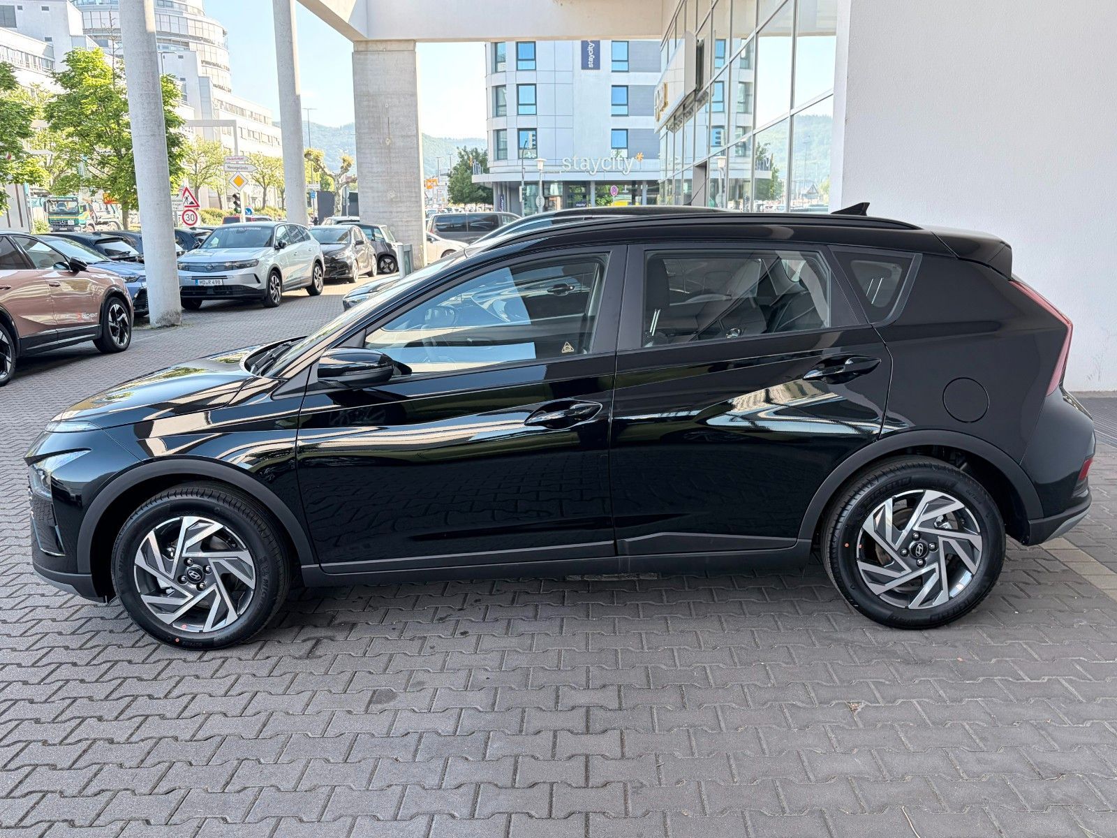 Fahrzeugabbildung Hyundai Bayon 1.0 T-GDI Trend LED,Navi,SHZ,Kam.,PDC,AUT