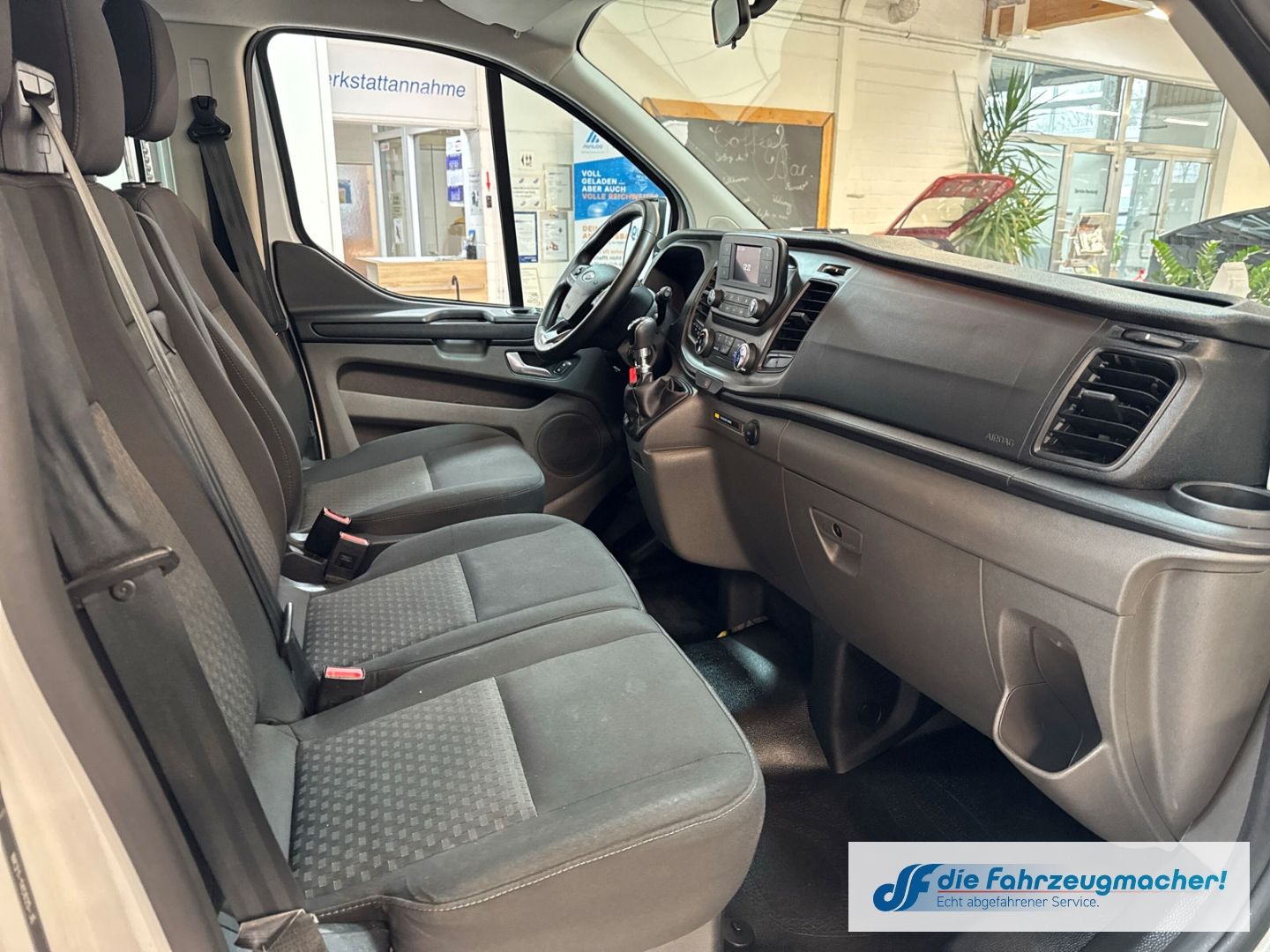 Fahrzeugabbildung Ford Transit Custom Tourneo Kombi 320 L2 Trend Dyn. K