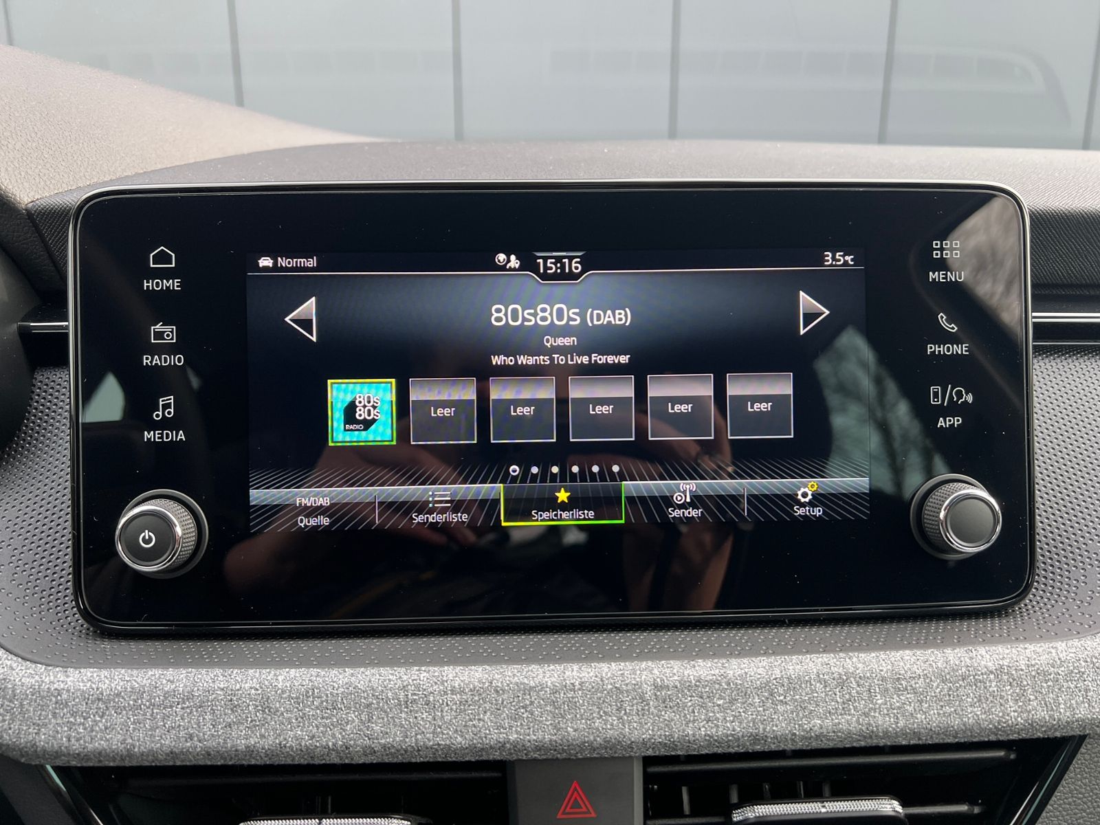 Fahrzeugabbildung SKODA Kamiq Selection 1.0 TSI DSG *Vorb. AHK, LED, ACC