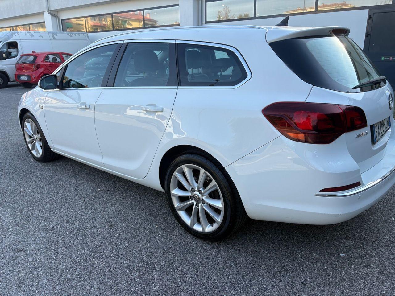 Opel Astra 2015 — photo 7