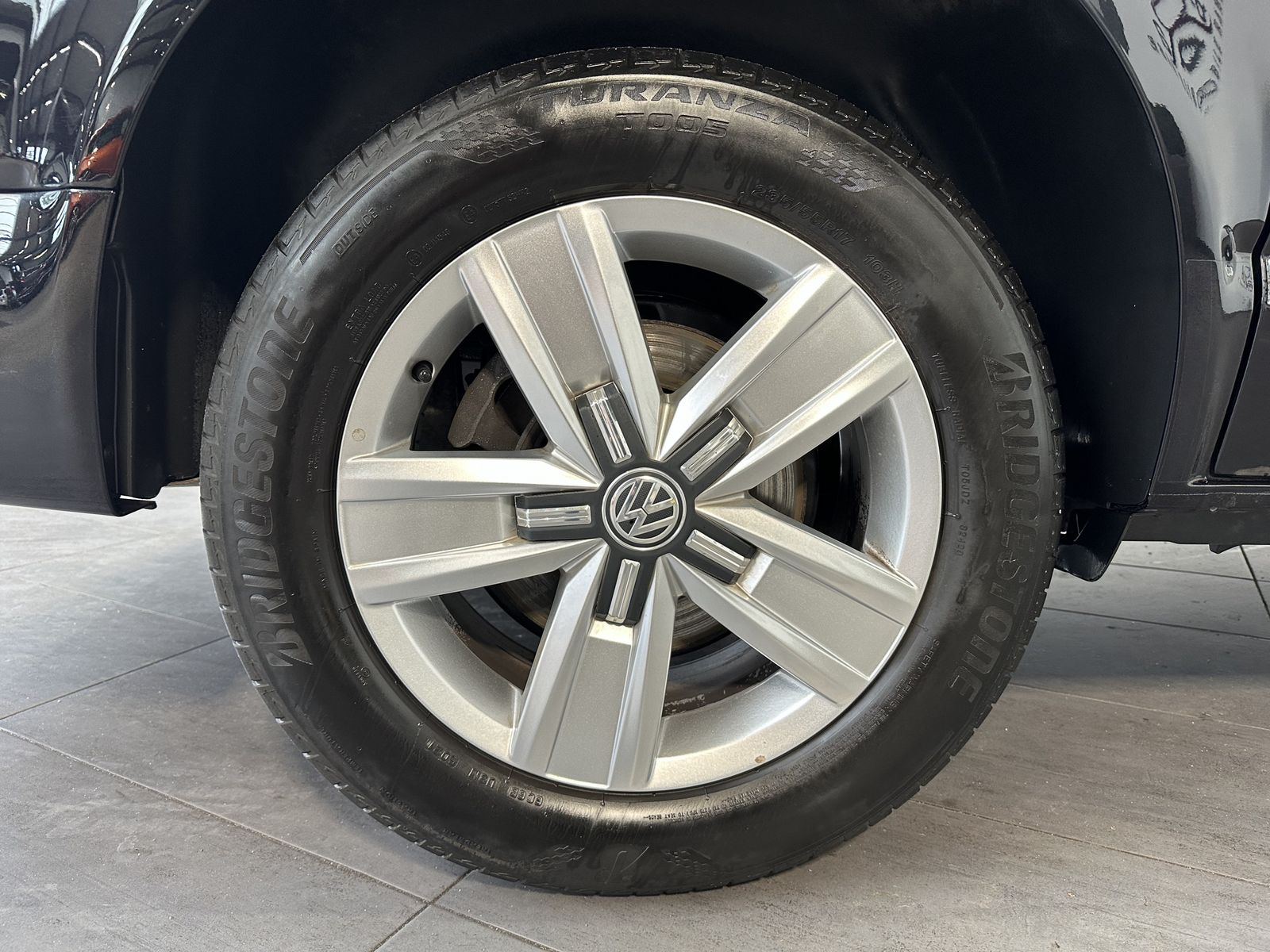 Fahrzeugabbildung Volkswagen T6.1 Multivan 2.0 TDI DSG NAV+LED+ACC+CARPLAY+PP