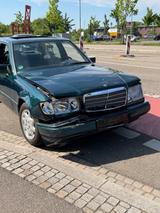 Mercedes-Benz E 220 AKTIV Aktiv - Mercedes-Benz E 220 Oldtimer