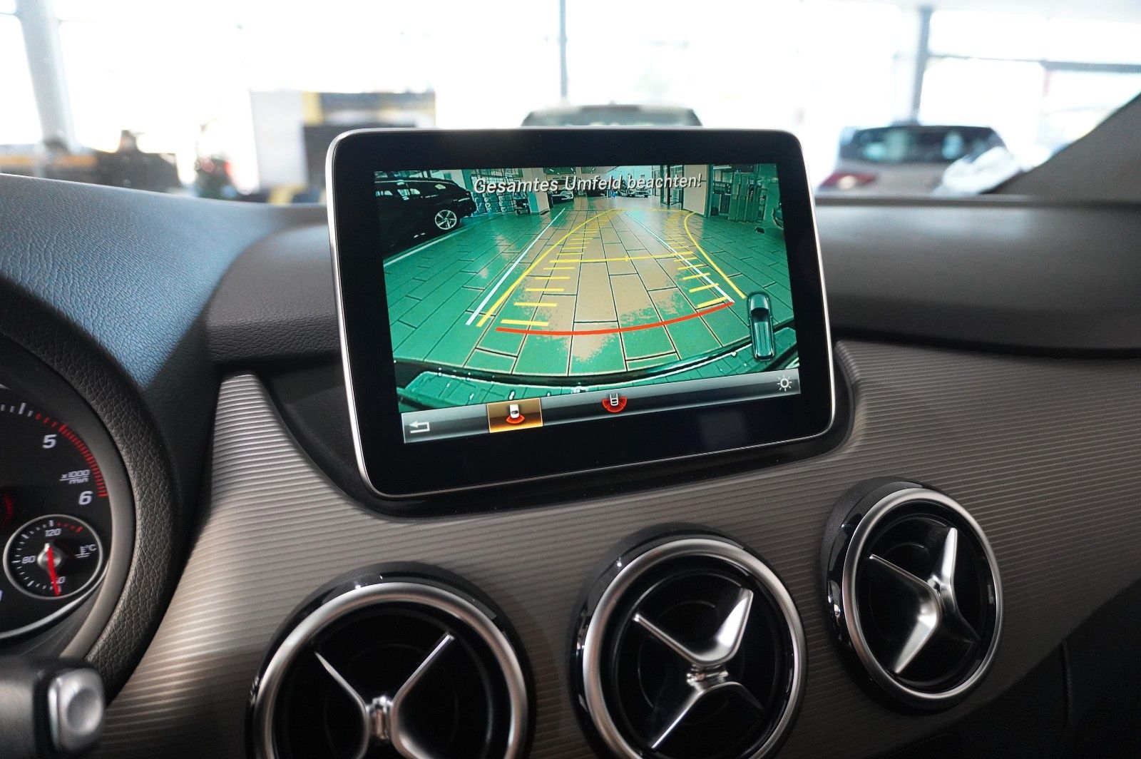Fahrzeugabbildung Mercedes-Benz B 180 CDI STYLE NAVI/LED/KAMERA/SHZ/TEMP./PDC
