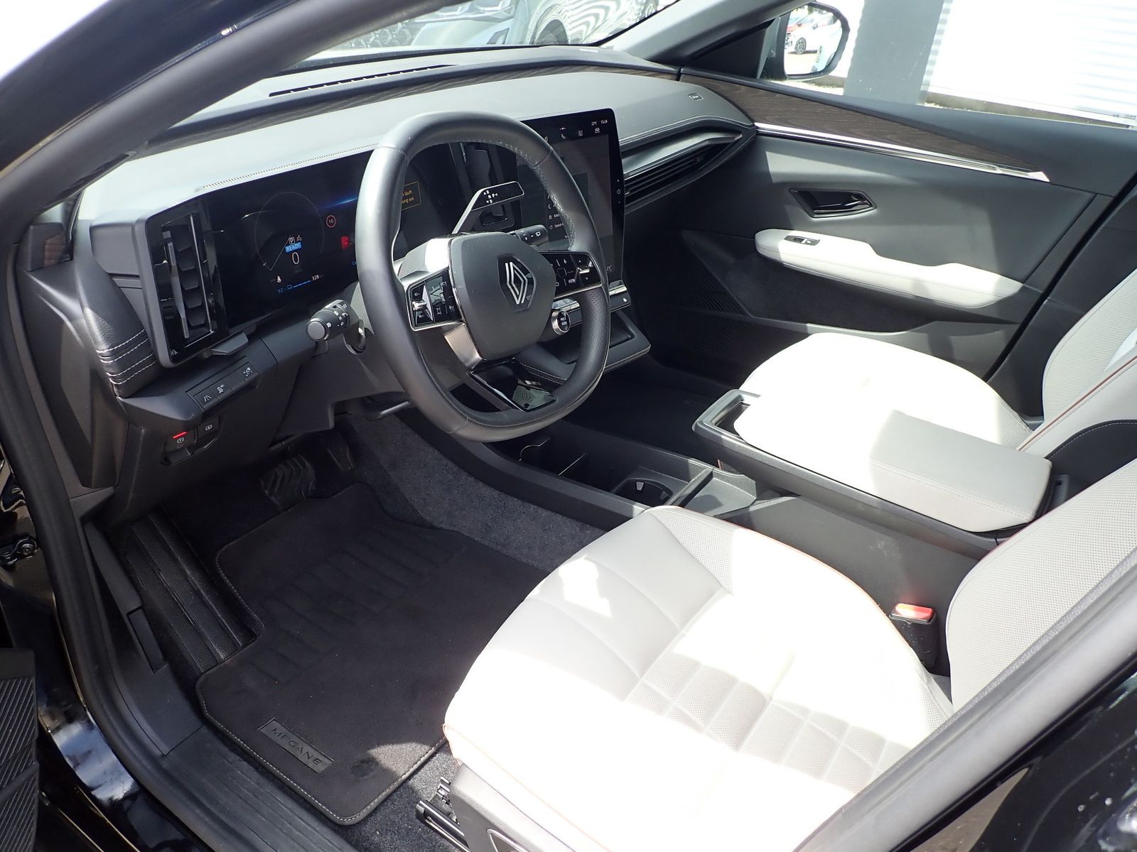 Fahrzeugabbildung Renault Megane E-TECH Electric Iconic 60KW/LEDER E-Tech