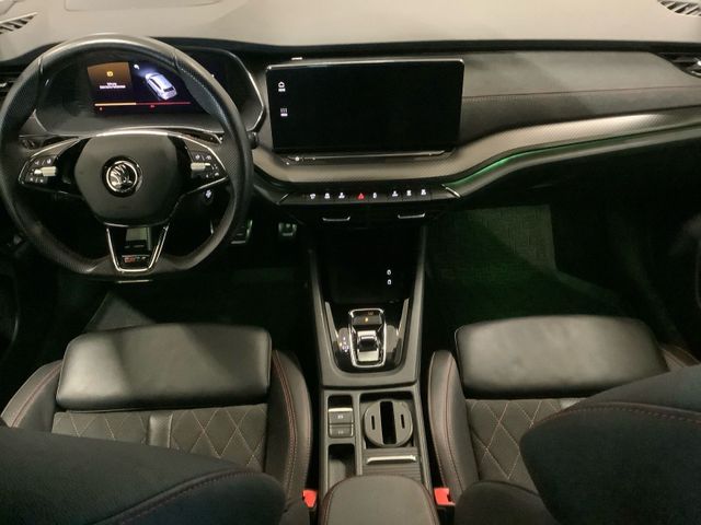 Octavia Škoda Octavia Combi RS iV / pACC MATRIX