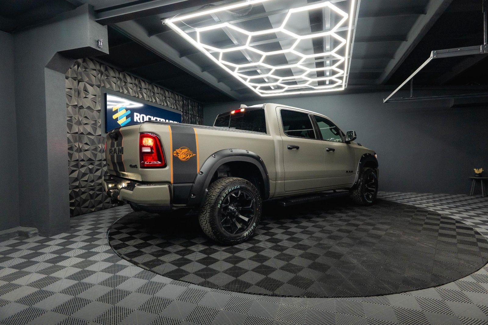 Fahrzeugabbildung Dodge RAM 3.0 MY 25 TWIN TURBO Offroad RAPTOR ACC 19%