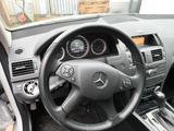 Mercedes-Benz C 200 CGI BlueEFFICIENCY Autom. - - gebrauchte Mercedes-Benz C-Klasse aus dem Jahr 2010