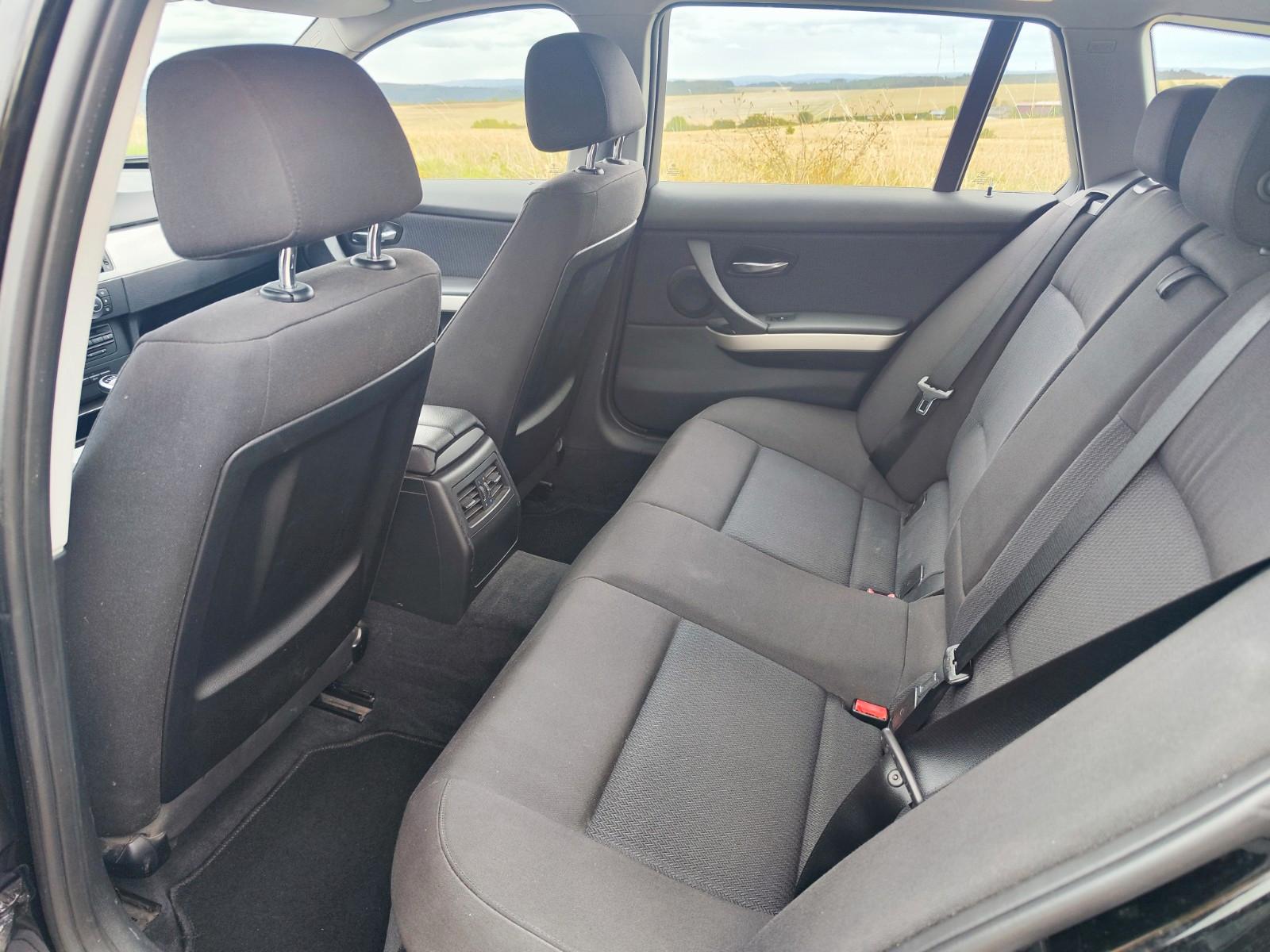 BMW 320 2012 — photo 10