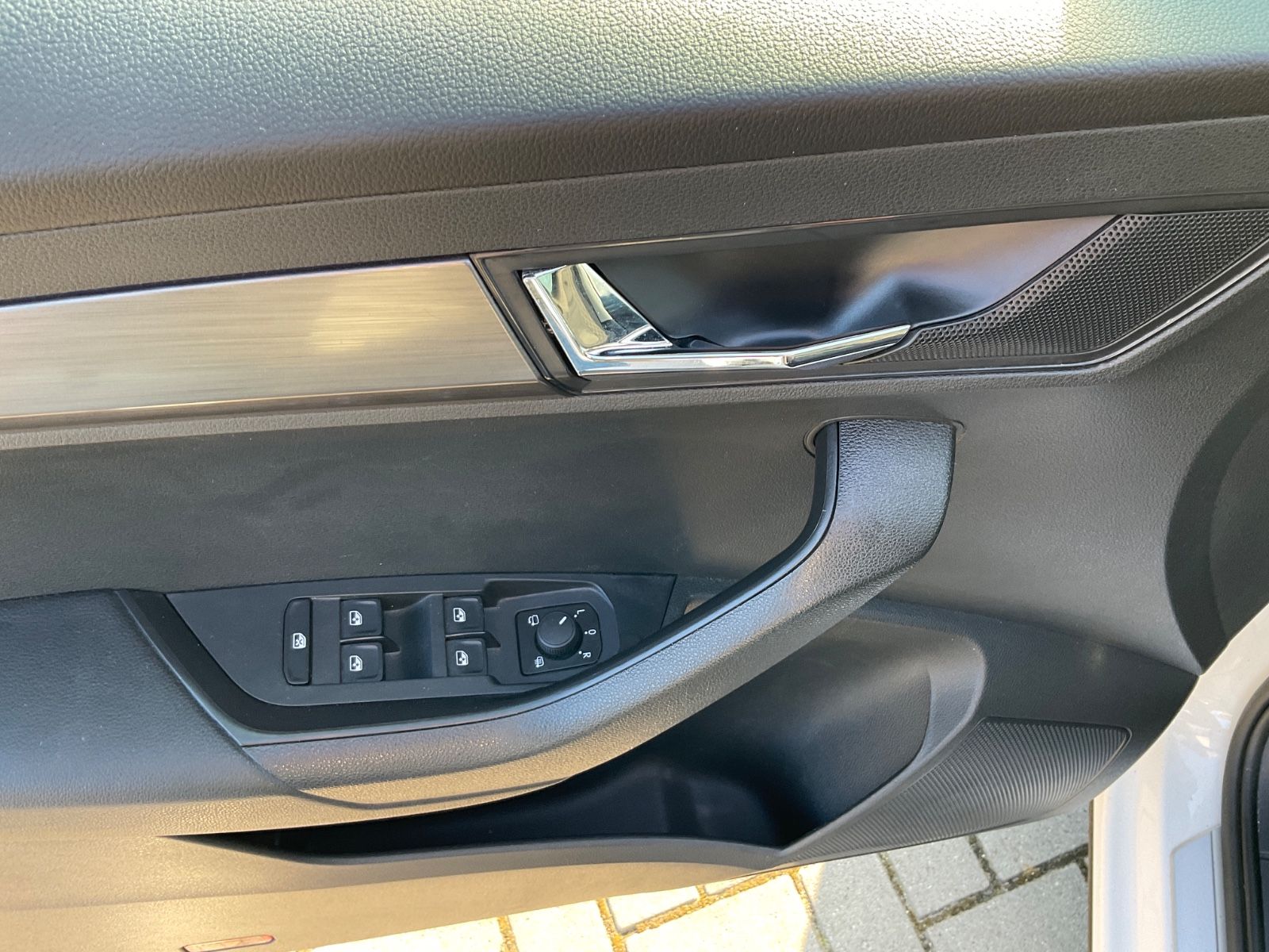 Fahrzeugabbildung SKODA Karoq 1.5 TSI DSG,CarPlay,Kamera