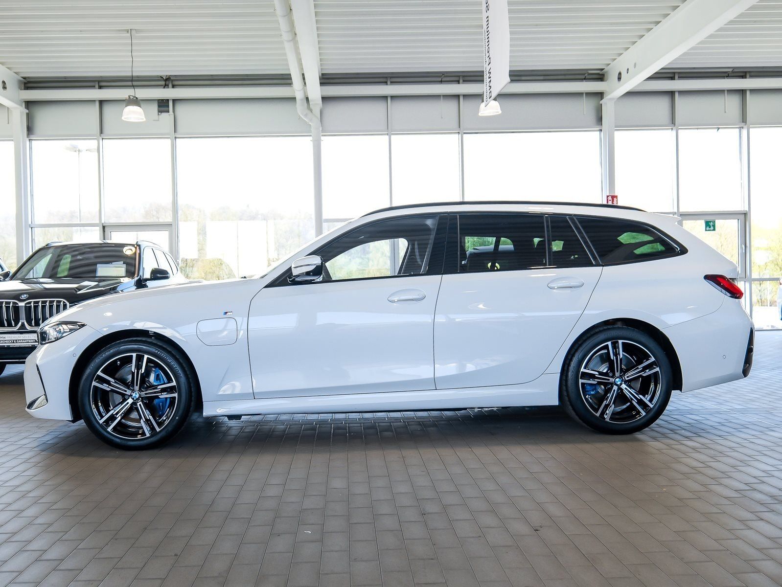 BMW 330 - Bild 10
