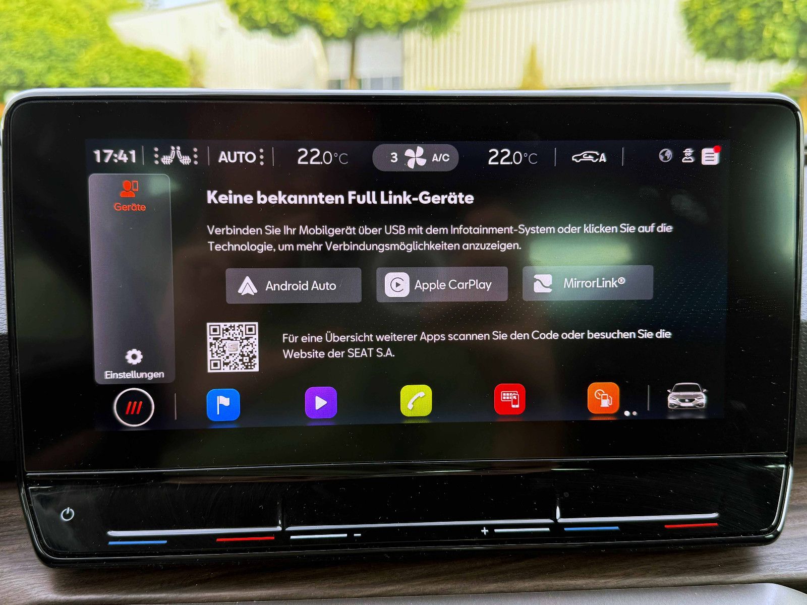 Fahrzeugabbildung SEAT Leon Xcellence 1.5TSI LED ACC KAM PDC AHK SHZ BT
