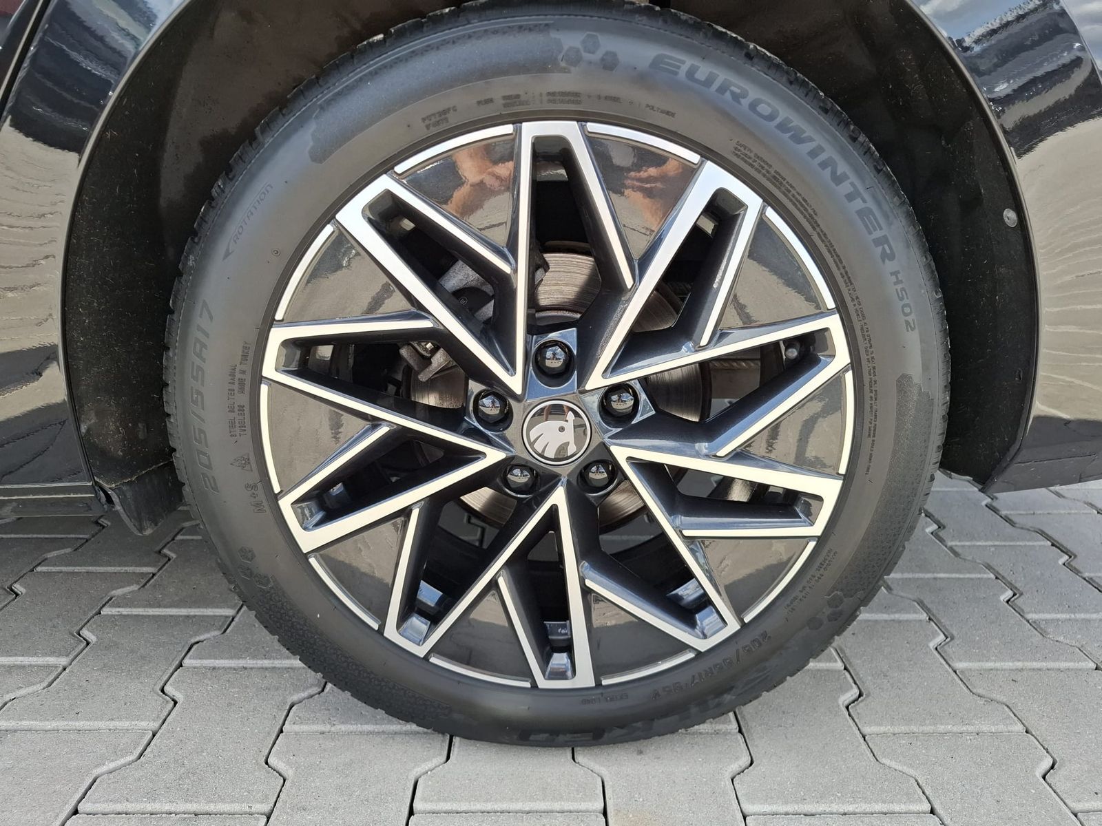 Fahrzeugabbildung SKODA Octavia 1.5 eTSI DSG Selection LED*AHK*5J-Gar.