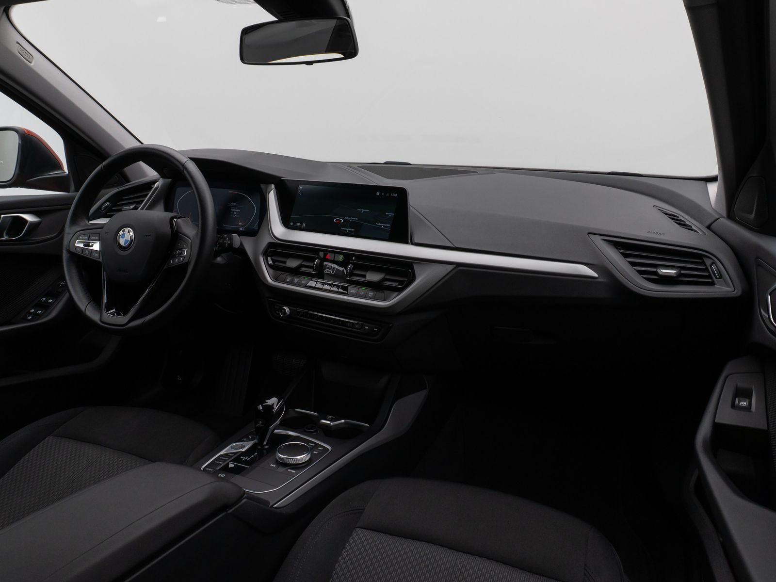 Fahrzeugabbildung BMW 120d  DAB HiFi AHK PDC Geschwindigkeitsreg LED