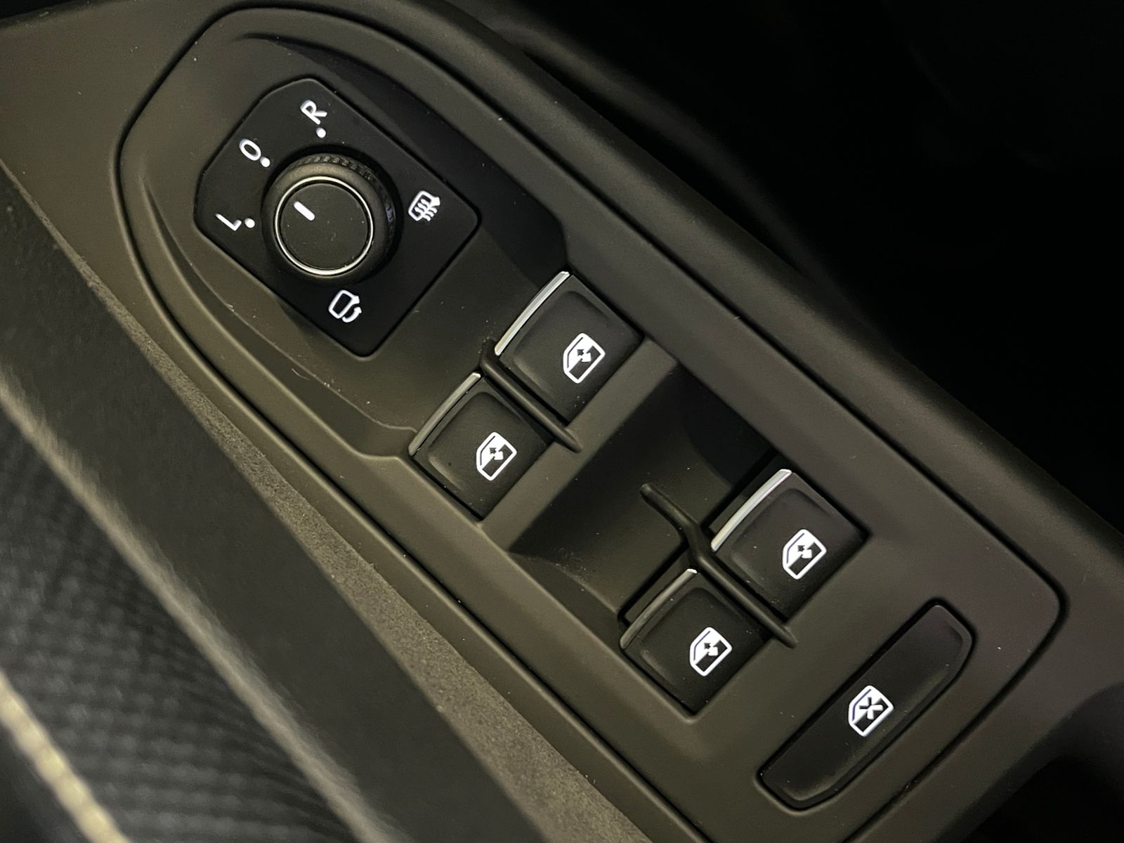Fahrzeugabbildung Volkswagen Golf VIII GTI 2.0 TSI DSG *AHK, LED, Black Style