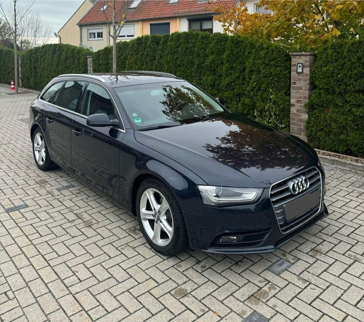 Audi A4 2014 — interior