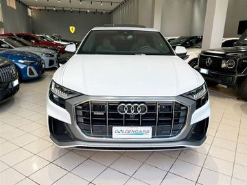 Audi Q8 - 2
