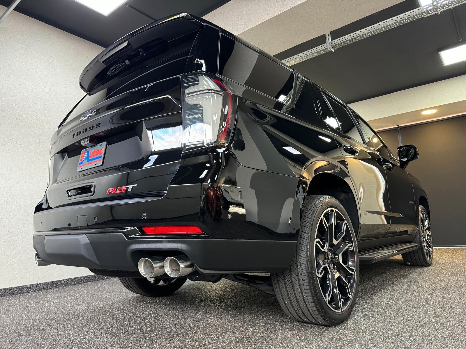 Fahrzeugabbildung Chevrolet 2026 TAHOE 6.2 ECOTEC RST 4x4-24"-ENTERTAINMENT