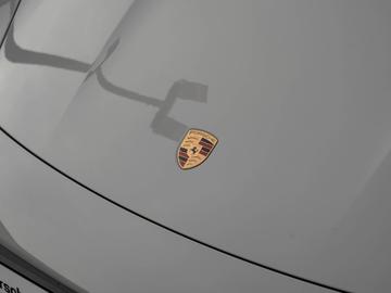 صورة مصغرة 14 لـ 2025 Porsche TAYCAN