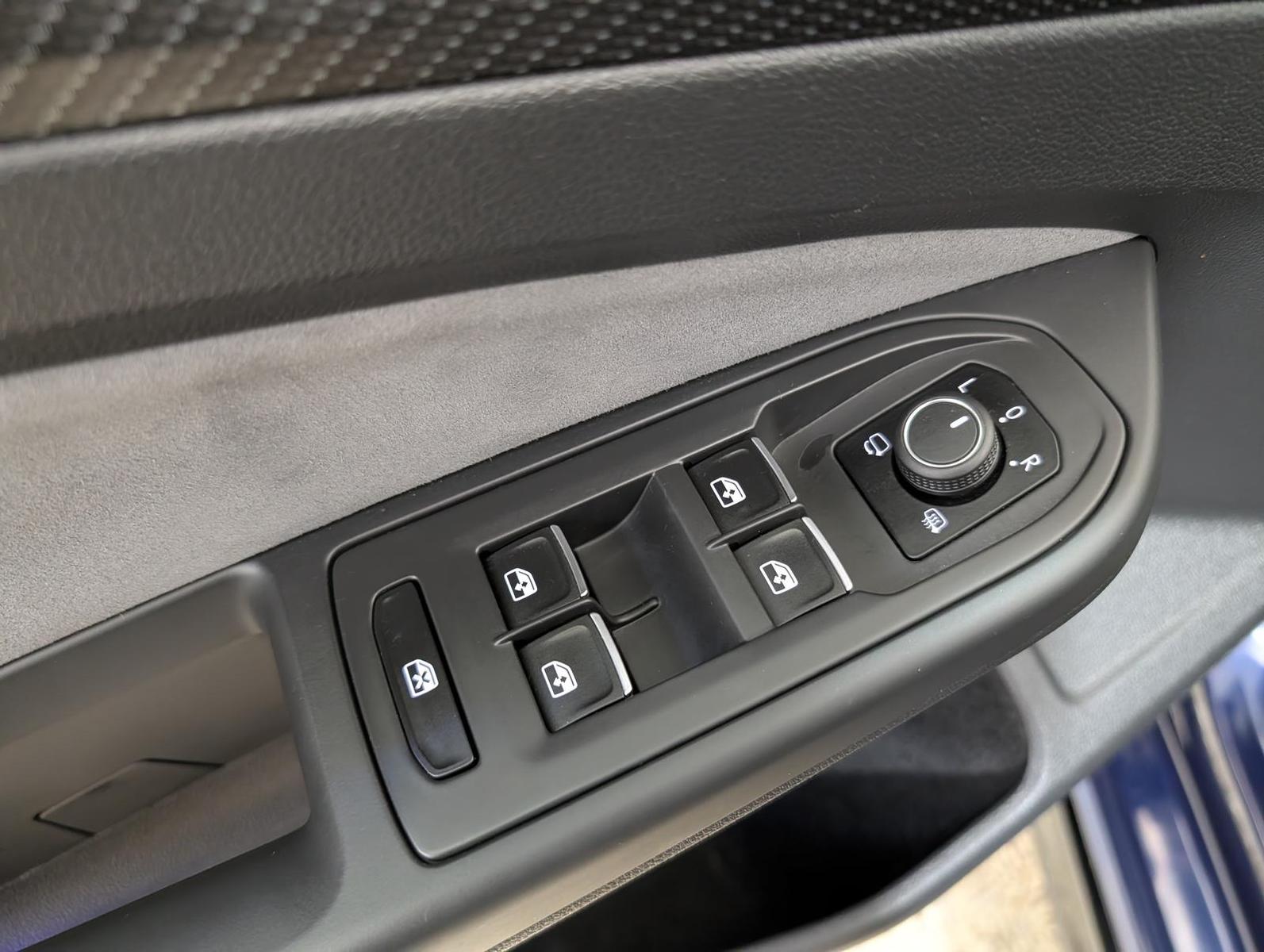 Volkswagen Golf 2.0 TSI DSG R-Line Matrix Navi Sound ACC vi, миниатюра 17