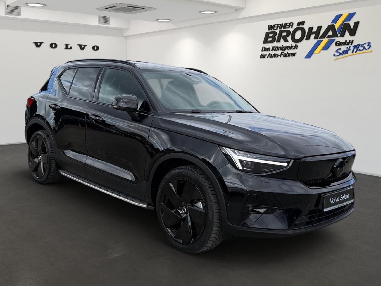 Fahrzeugabbildung Volvo EX40 325 kW Twin Motor Performance AWD Ultra Bla