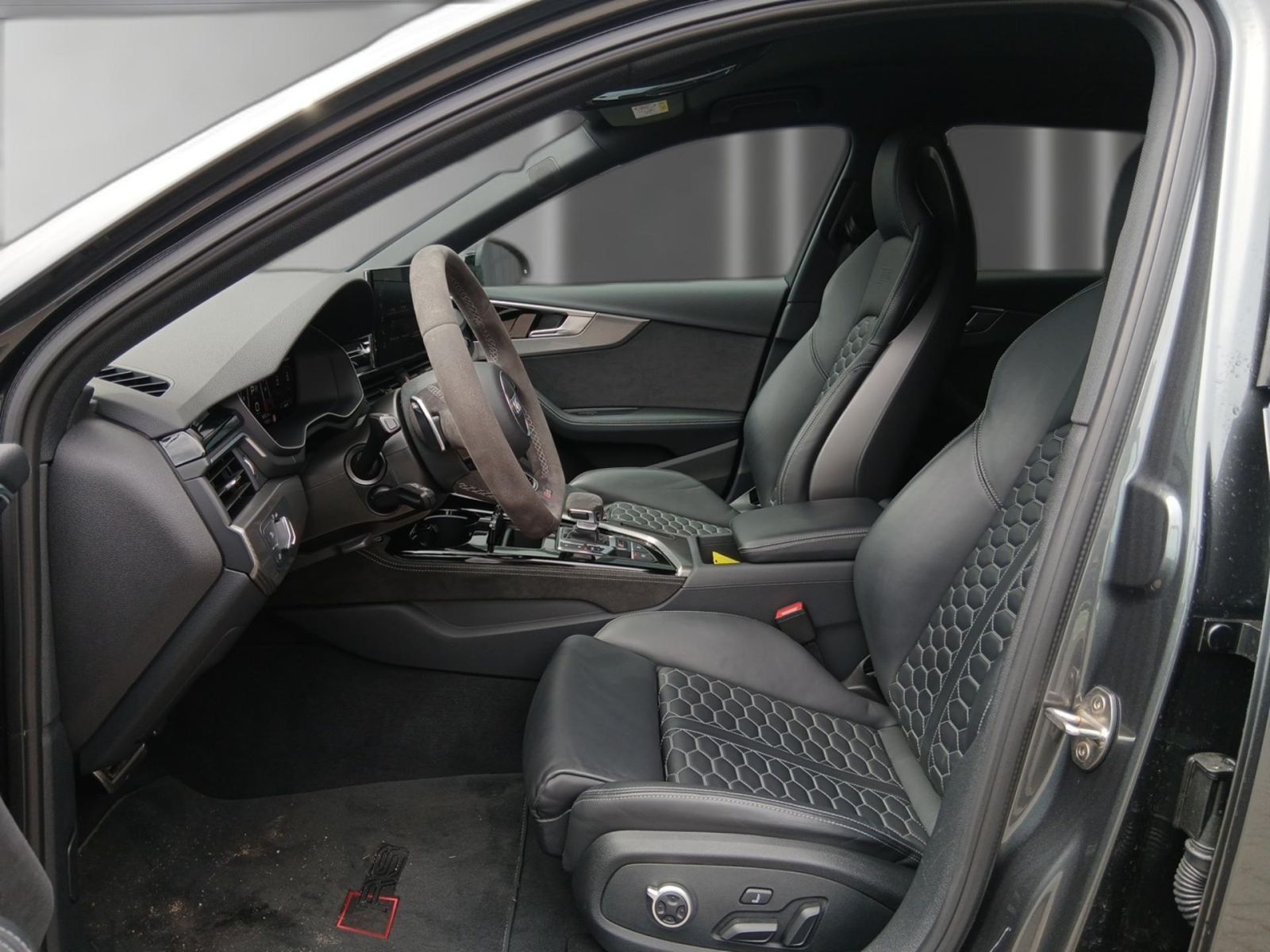 Audi RS4 - Bild 10