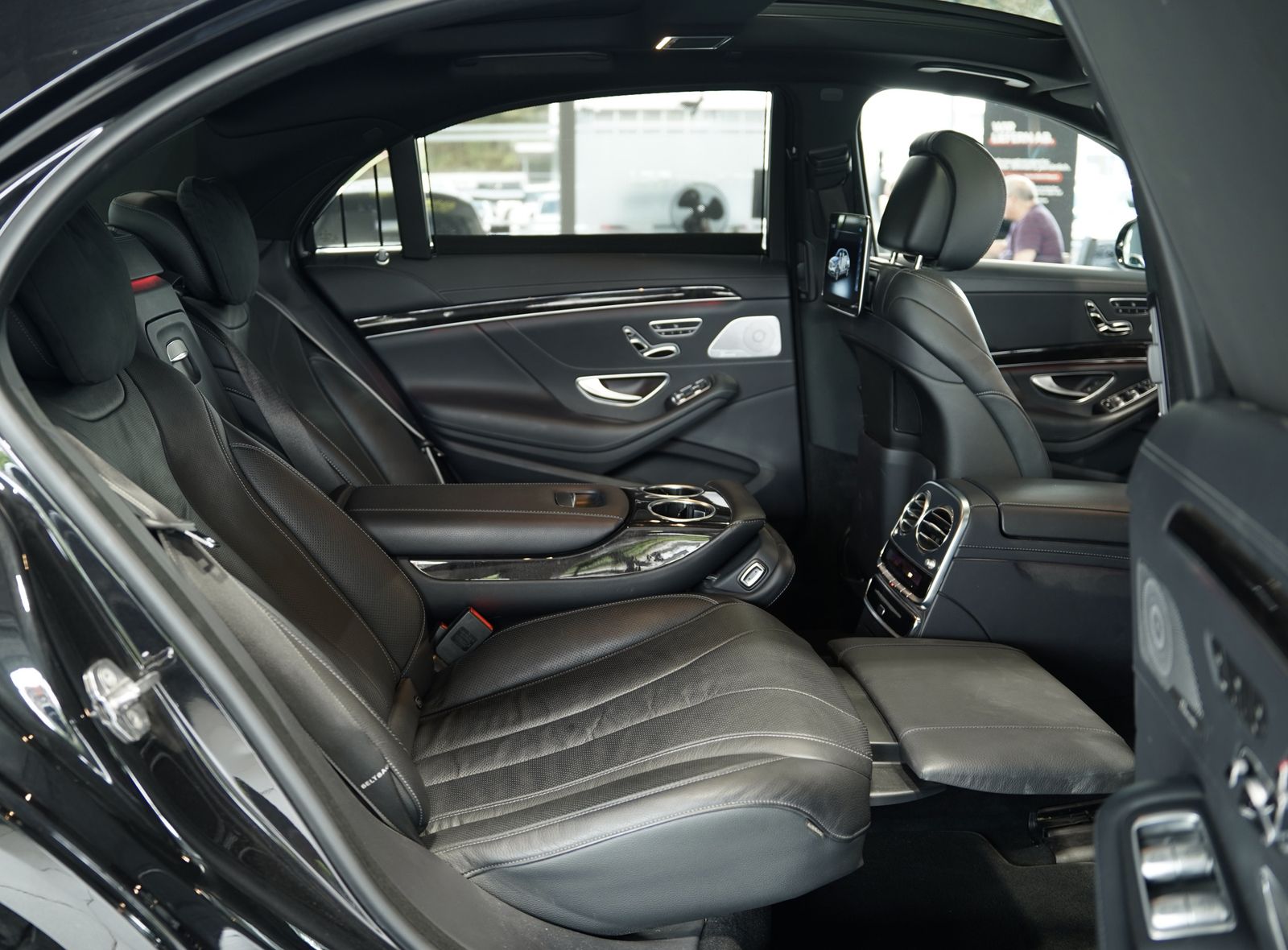 Mercedes Benz S 560