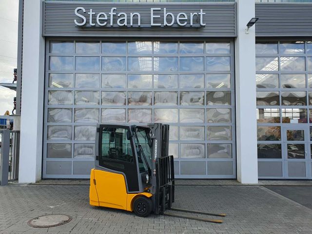Jungheinrich EFG 215 / Triplex: 4.25m! / SS /  2.472h! / 2020