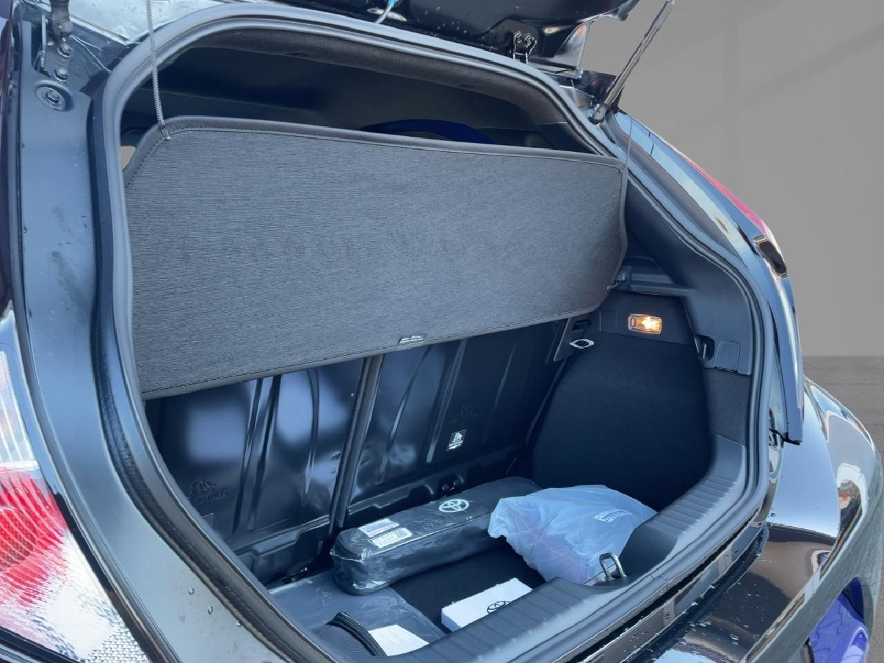 Fahrzeugabbildung Toyota Aygo X 1,0 l Teamplayer 5 M/T