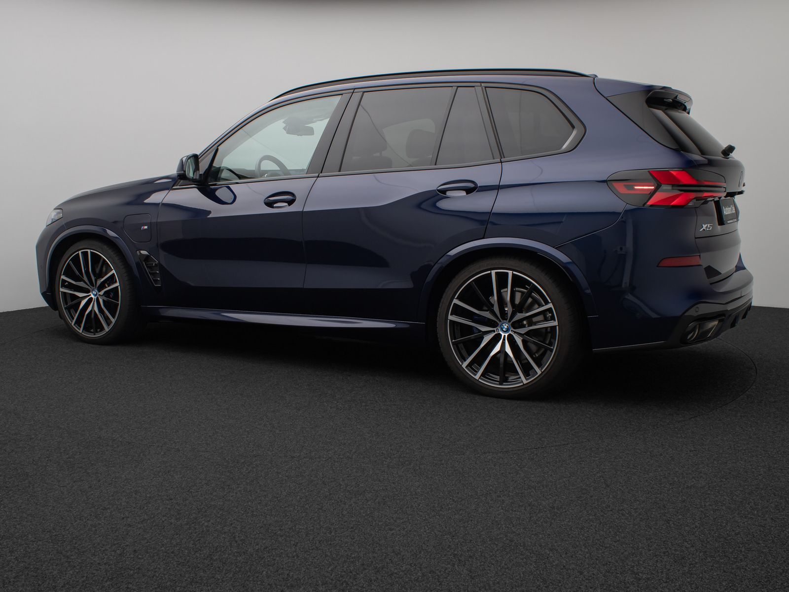 Fahrzeugabbildung BMW X5 xD50e M Sport 360°H/K Panorama Individual 22"