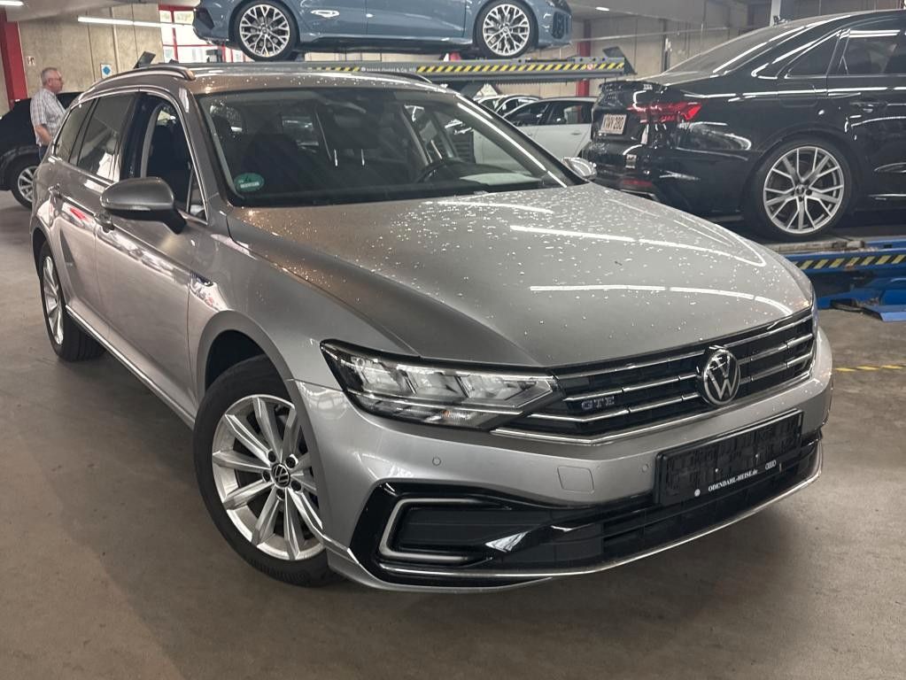 Volkswagen Passat Variant GTE 1.4e/TSI Navi AHK SHZ ACC LED imagem 2