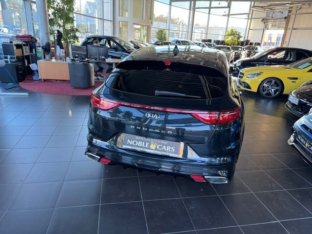 Fahrzeugabbildung Kia ProCeed GT PANO RFK JBL Sound LED NAVI