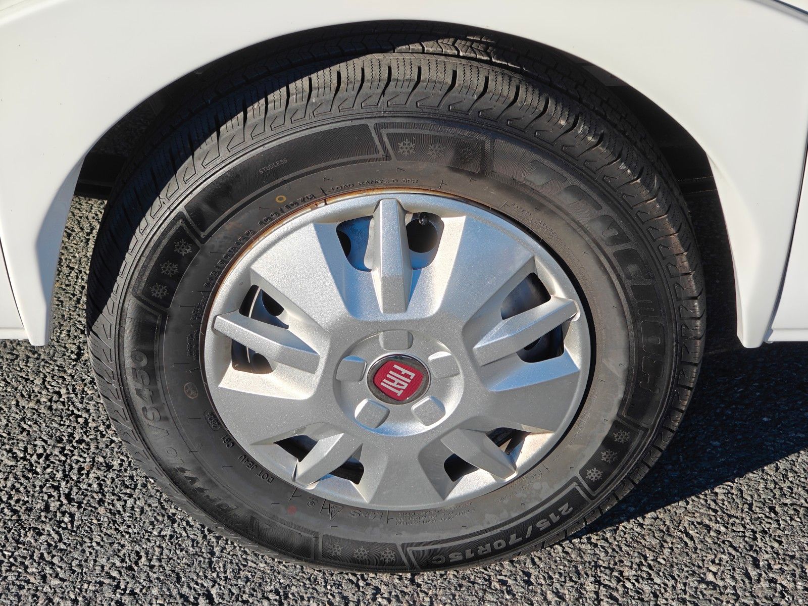 Fahrzeugabbildung XGO Dynamic 99 P + Hubbett, Solar, SAT, TV, Markise