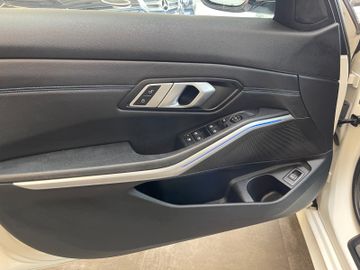 BMW M340 d xDrive *1.HAND*19%MWST*LED*AHK*ACC*DAB*