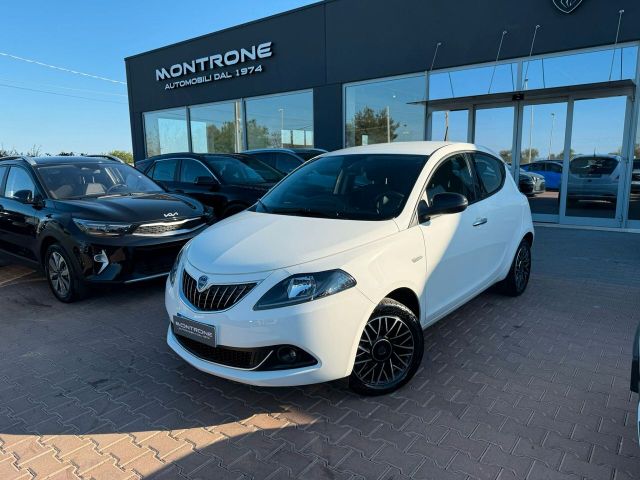 Другие Lancia Ypsilon 1.0 firefly hybrid Platino s