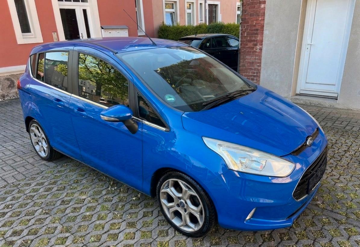 Ford B-Max Titanium/Klimaautomatik/TÜV NEU