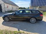 BMW G31 530d LED PANO HUD ADAPTIV AHK NAVI PROF - BMW 5 Series: G31
