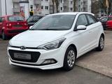 Hyundai i20 1.2 Go, Klimaanlage, Ganzjahresreifen - Hyundai i20 Gebrauchtwagen in Bremen